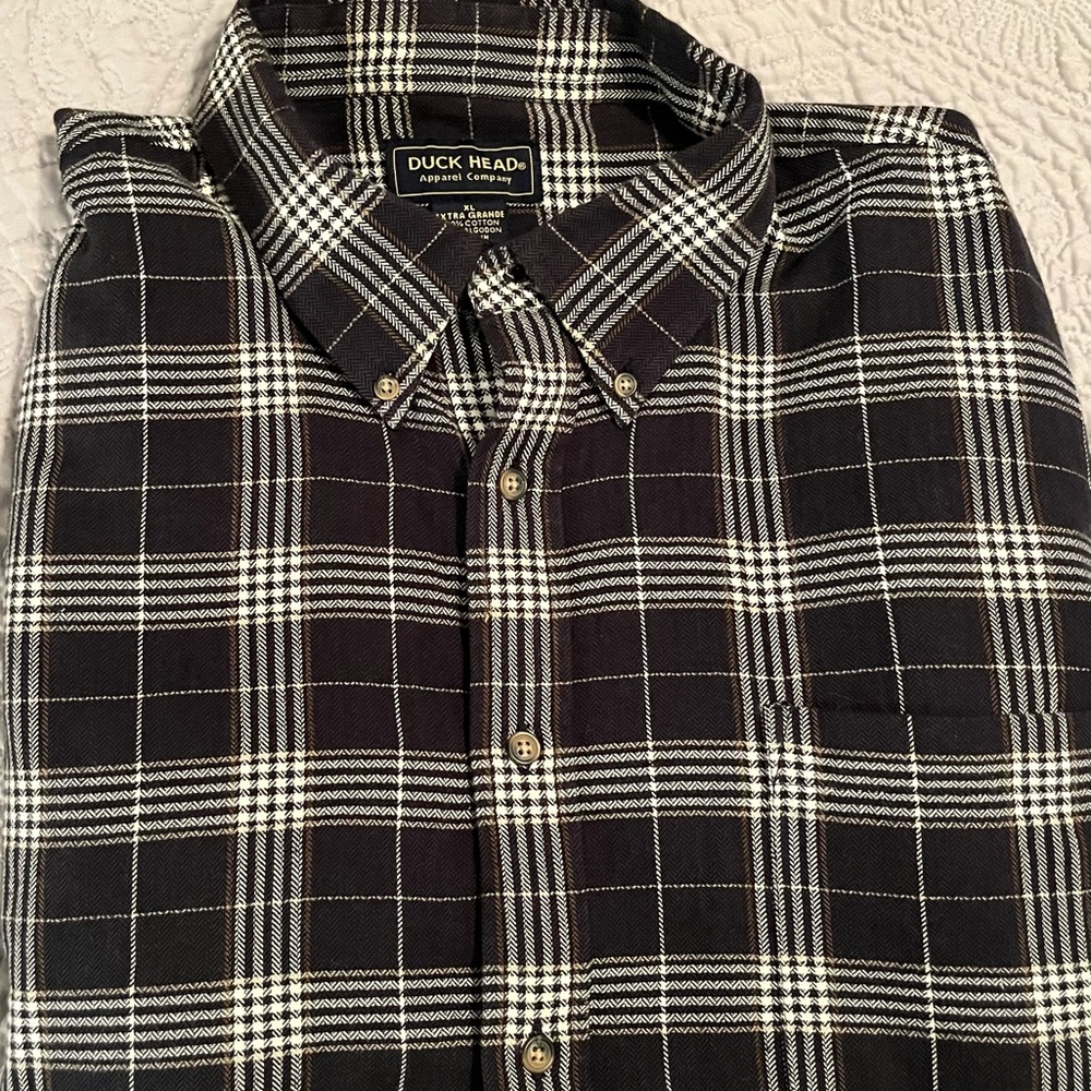 Duckhead Men’s flannel button down size X-Large